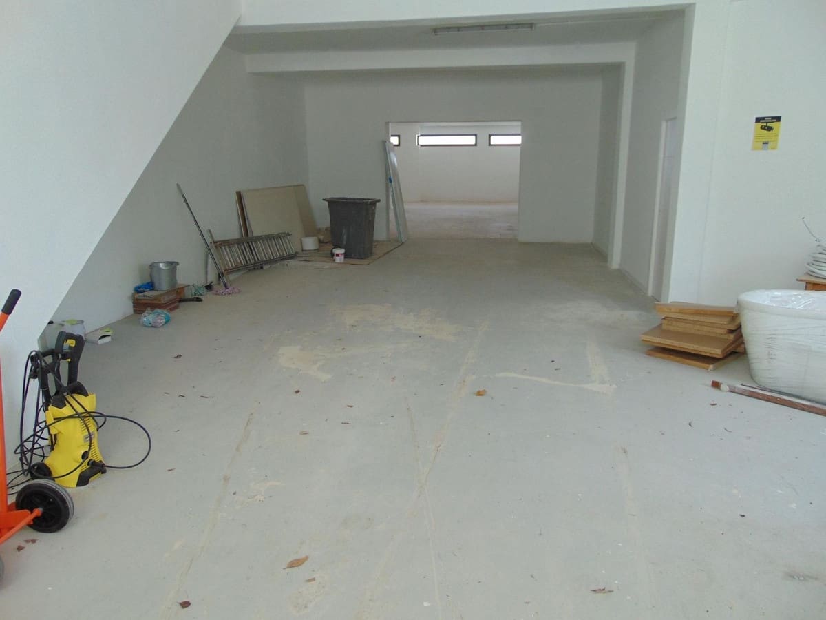 Commercieel te koop in Alhaurin el Grande - € 650.000 (Ref: 9193075)