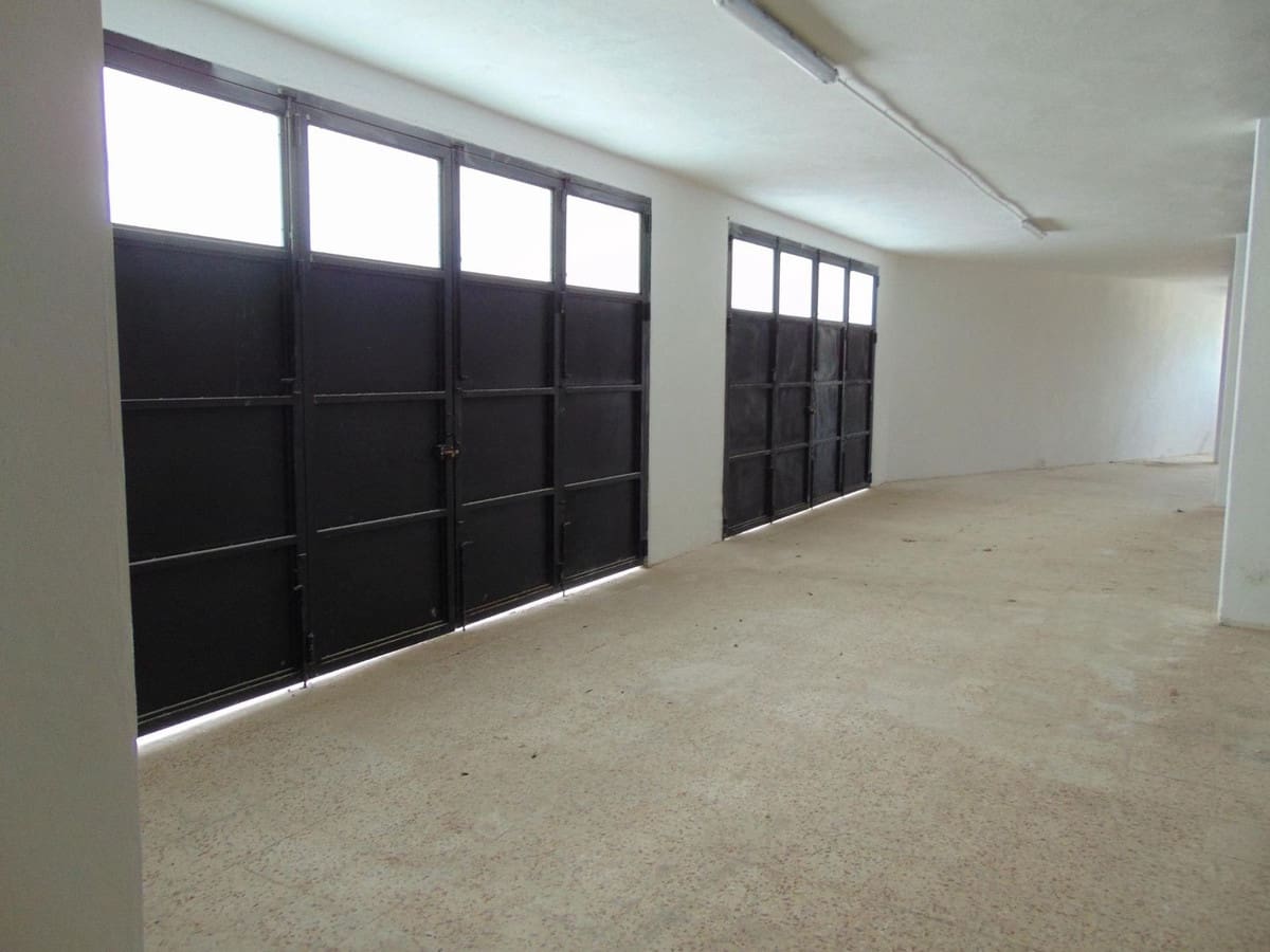 Commercieel te koop in Alhaurin el Grande - € 650.000 (Ref: 9193075)