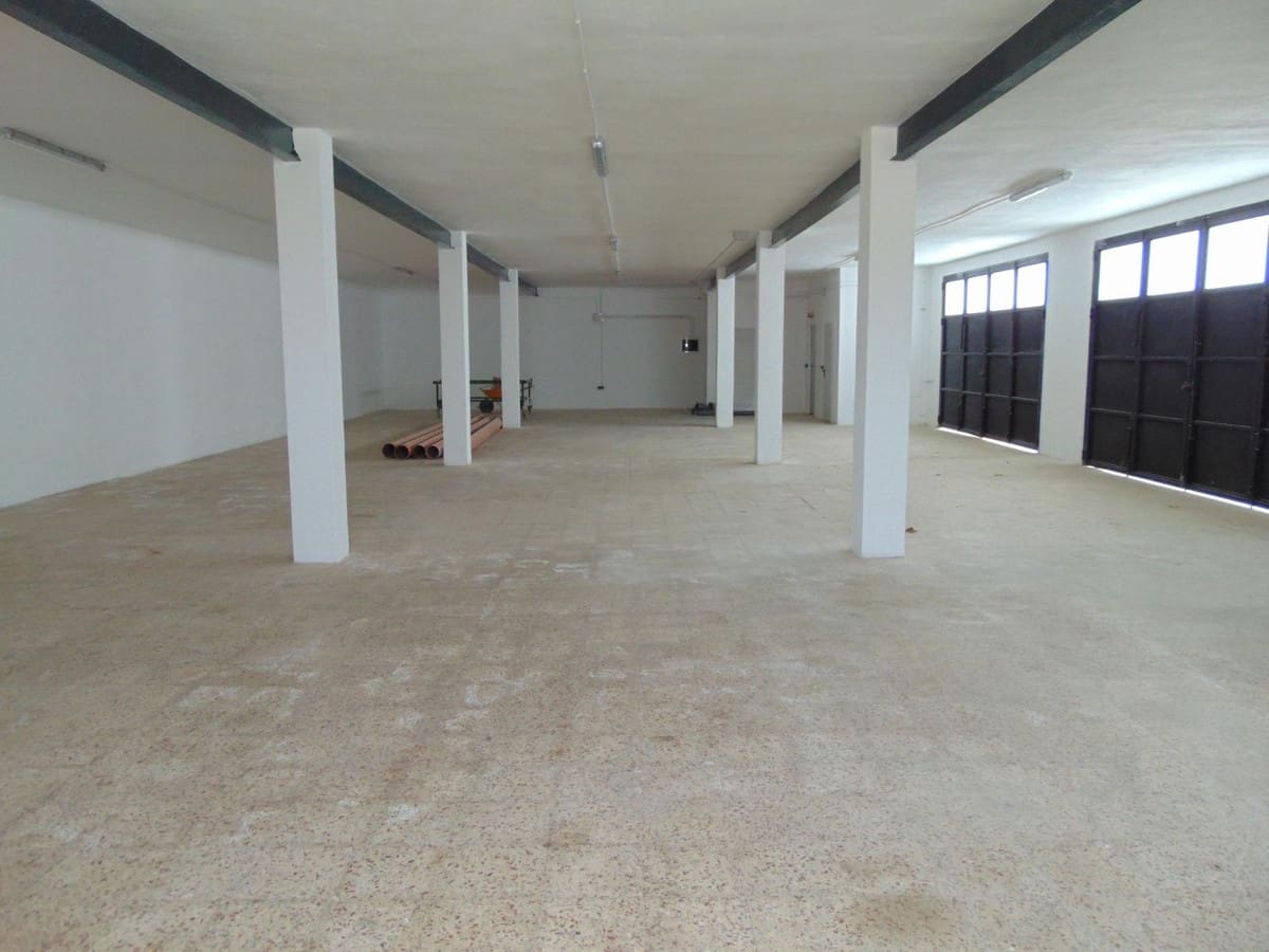 Commercieel te koop in Alhaurin el Grande - € 650.000 (Ref: 9193075)