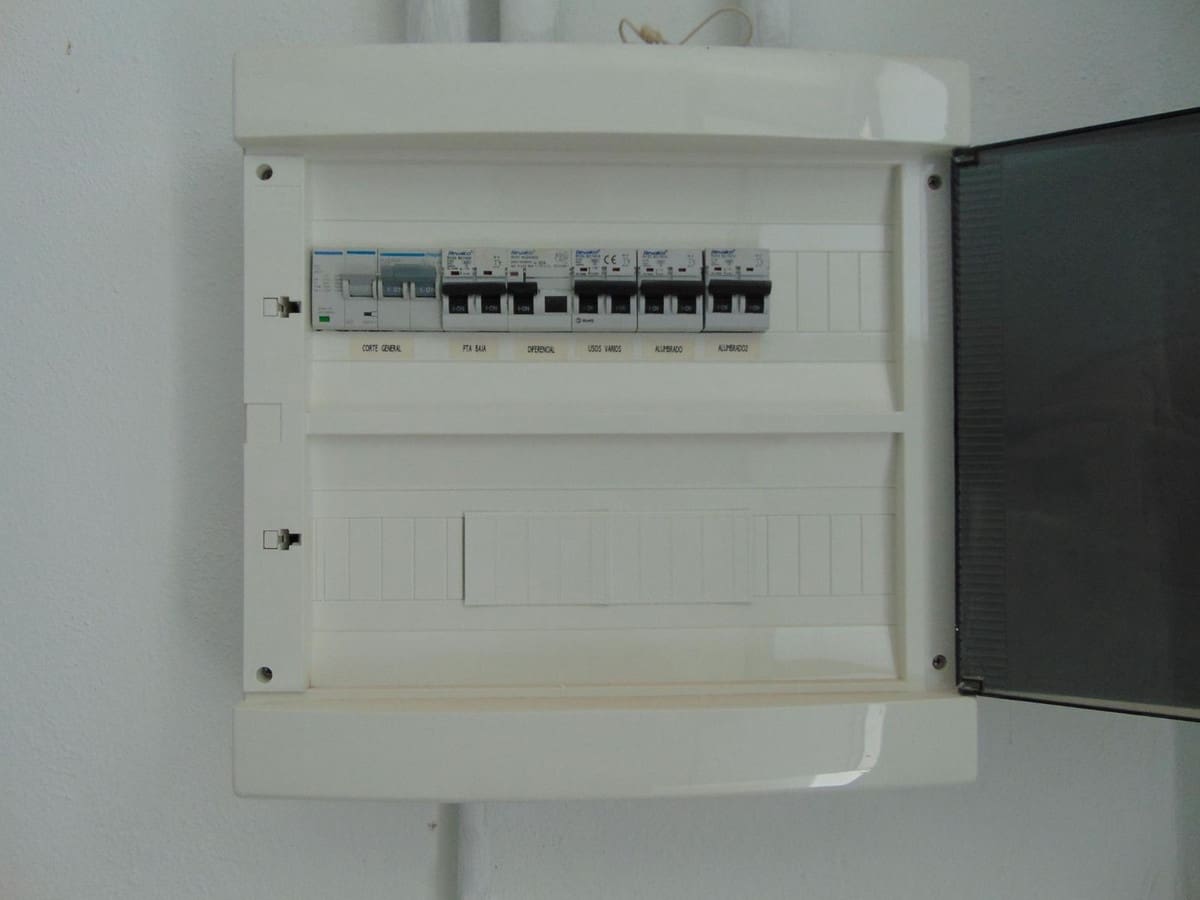 Commercieel te koop in Alhaurin el Grande - € 650.000 (Ref: 9193075)