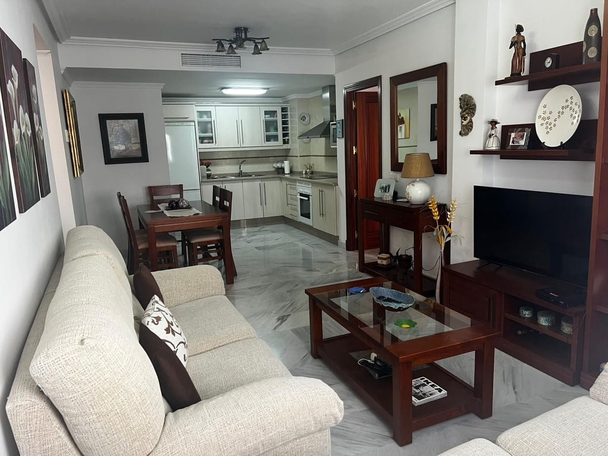 2 chambre Appartement à vendre à Guaro avec garage - 180 000 € (Ref: 9194868)