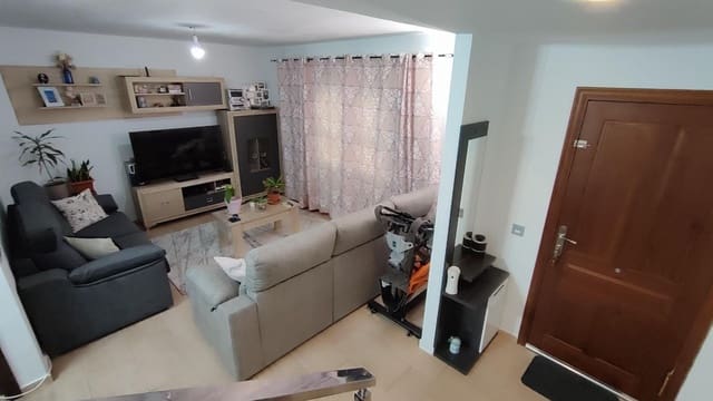 3 makuuhuone Huoneisto myytävänä paikassa Pizarra mukana 
autotalli - 275 000 € (Ref: 9258000)