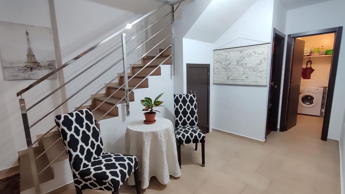 3 bedroom Apartment for sale in Pizarra with garage - € 275,000 (Ref: 9258000)