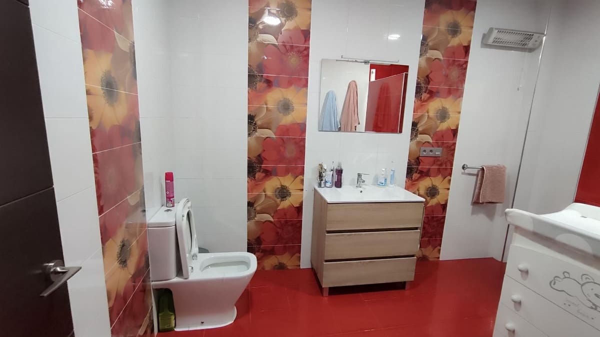 3 bedroom Apartment for sale in Pizarra with garage - € 275,000 (Ref: 9258000)