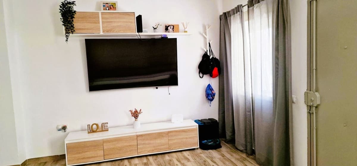 3 soveværelse Semi-Rækkehus til salg i Malaga by - € 335.000 (Ref: 9288395)