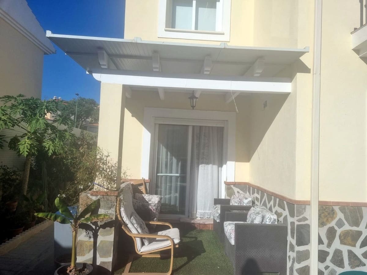 3 camera da letto Villetta Bifamiliare in vendita in Malaga citta con piscina garage - 505.000 € (Rif: 9306969)