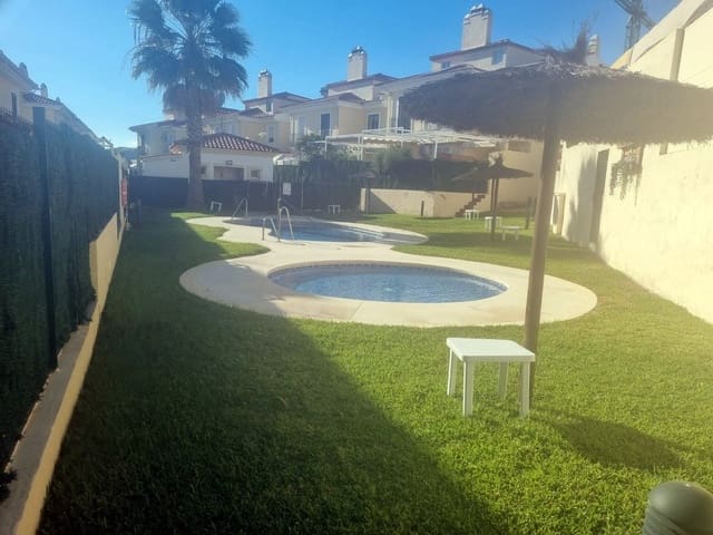 3 camera da letto Villetta Bifamiliare in vendita in Malaga città con piscina garage - 505.000 € (Rif: 9306969)