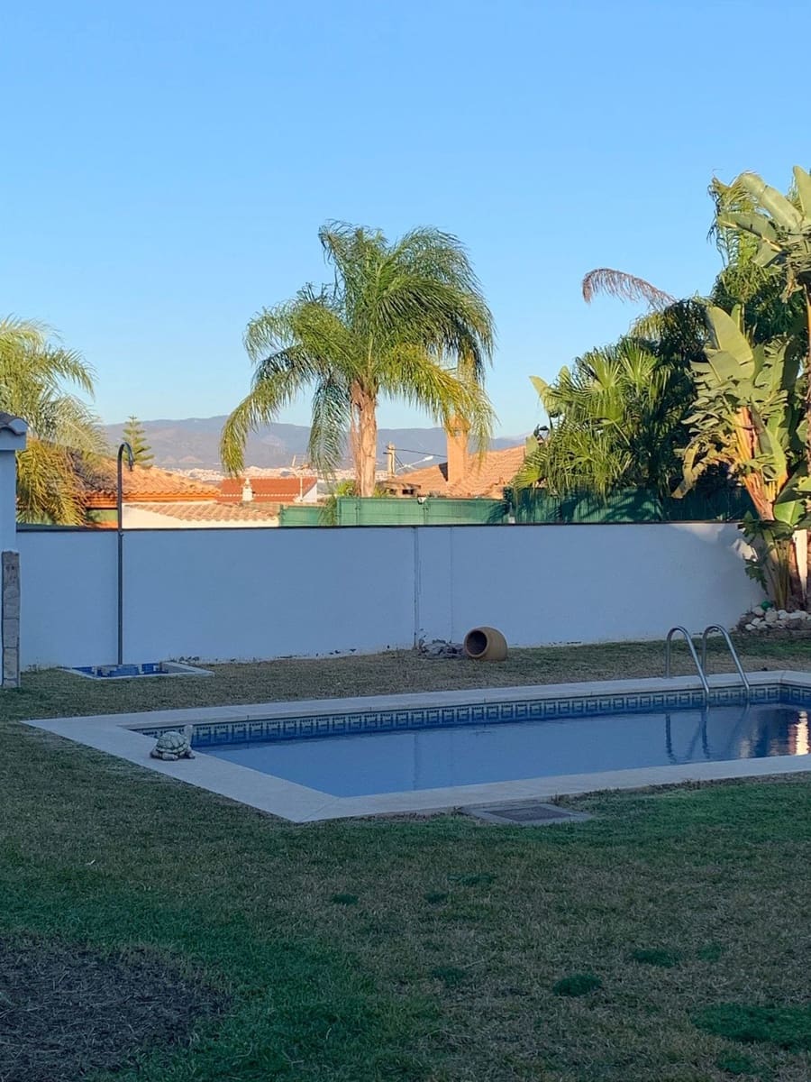 3 sovrum Villa till salu i Alhaurin de la Torre med pool garage - 580 000 € (Ref: 9325222)