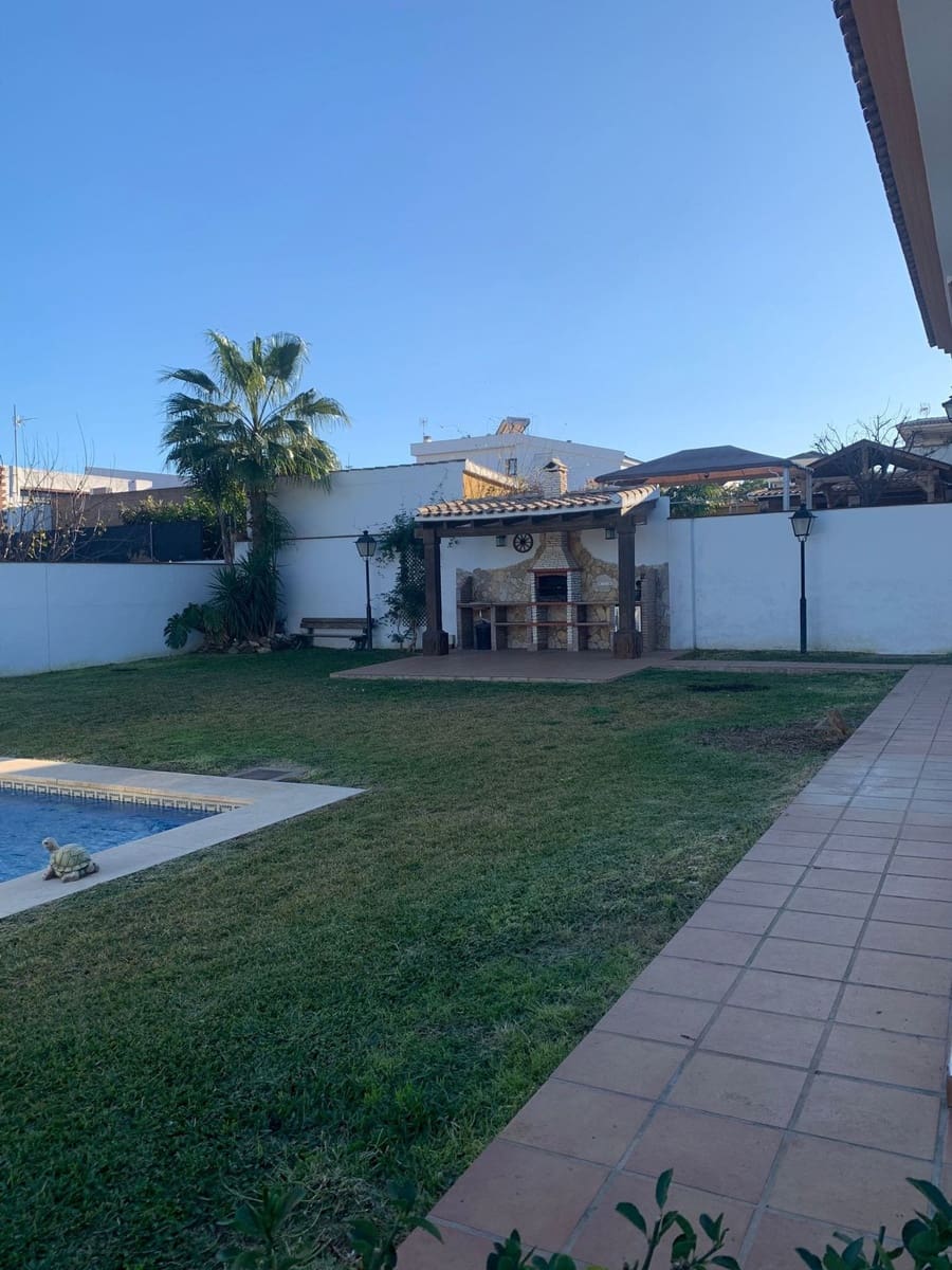 3 sovrum Villa till salu i Alhaurin de la Torre med pool garage - 580 000 € (Ref: 9325222)