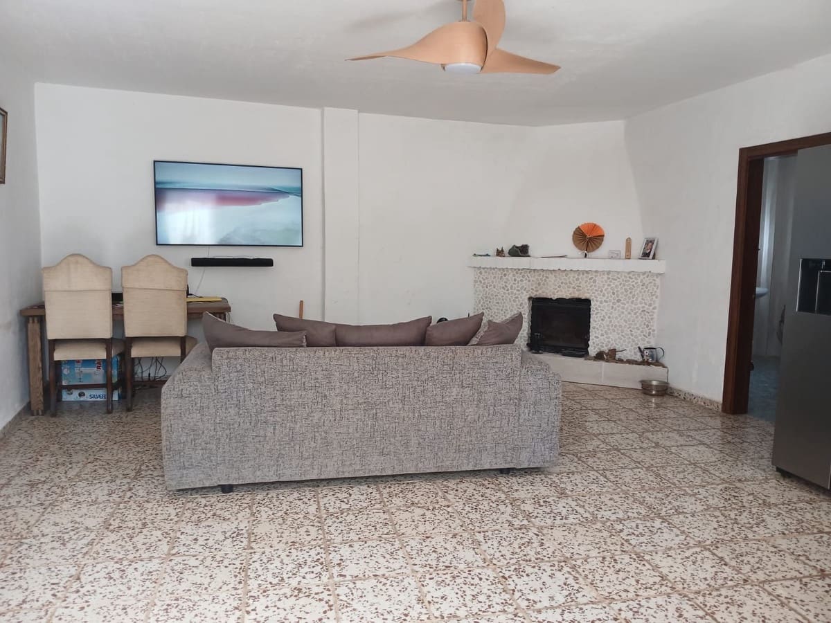 2 bedroom Finca/Country House for sale in Almogia with garage - € 160,000 (Ref: 9331735)