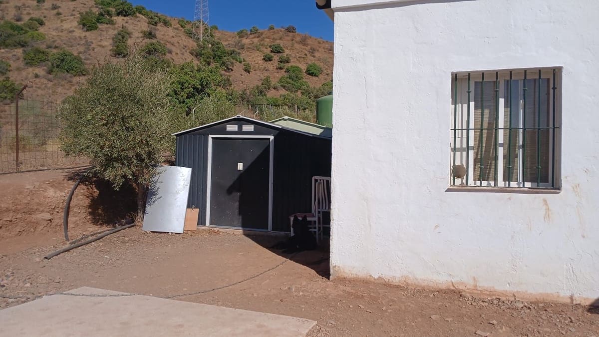 2 bedroom Finca/Country House for sale in Almogia with garage - € 160,000 (Ref: 9331735)