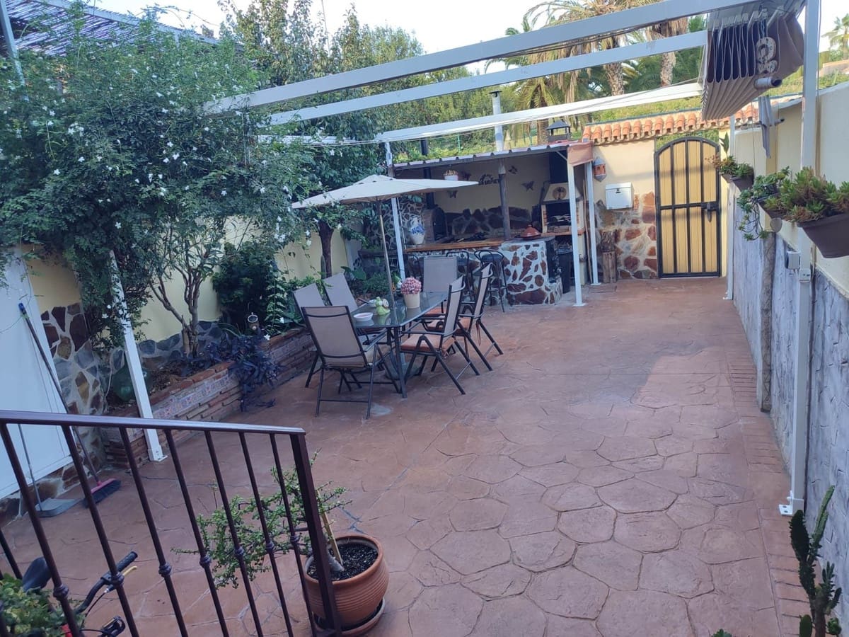 4 slaapkamer Huis te koop in Alhaurin de la Torre met zwembad garage - € 452.000 (Ref: 9369304)