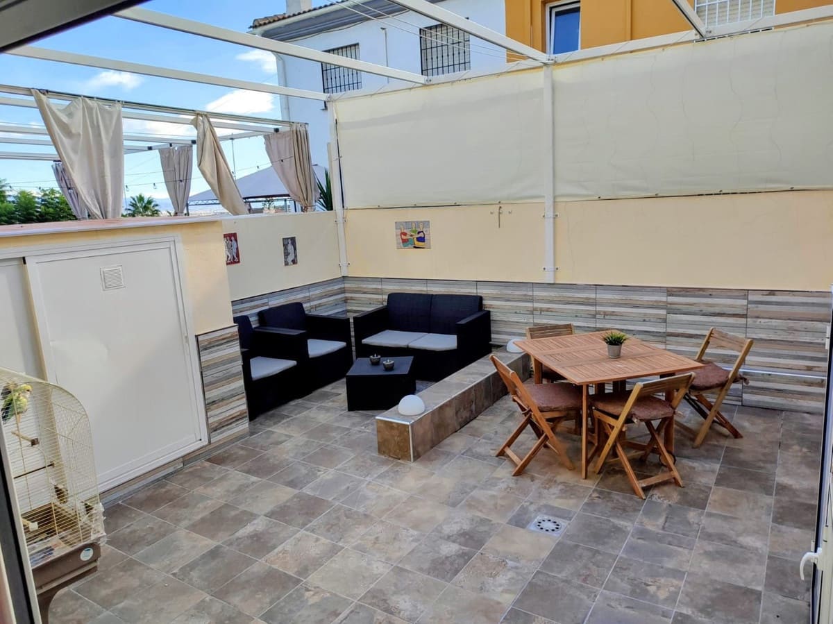 Casa de 4 habitaciones en Alhaurín de la Torre en venta con piscina garaje - 452.000 € (Ref: 9369304)