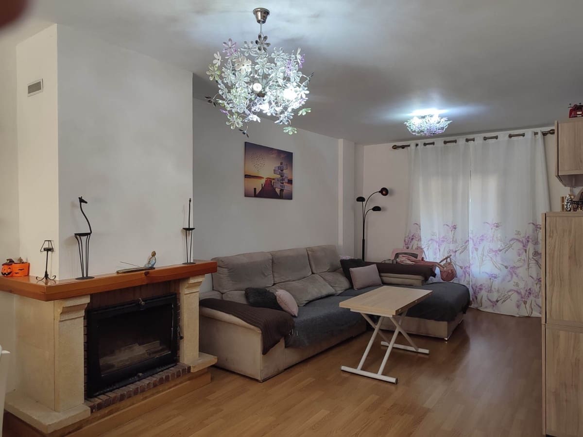 4 soveværelse Byhus til salg i Alhaurin de la Torre med swimmingpool garage - € 452.000 (Ref: 9369304)