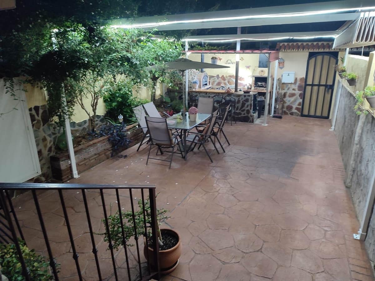 4 soveværelse Byhus til salg i Alhaurin de la Torre med swimmingpool garage - € 452.000 (Ref: 9369304)