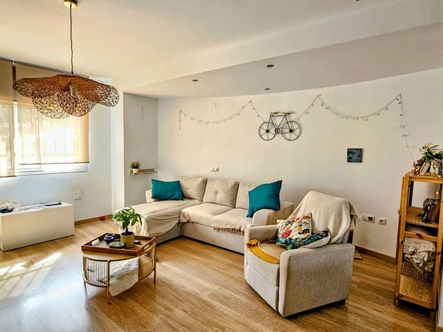 3 sovrum Hus till salu i Alhaurín de la Torre med pool garage - 470 000 € (Ref: 9378103)