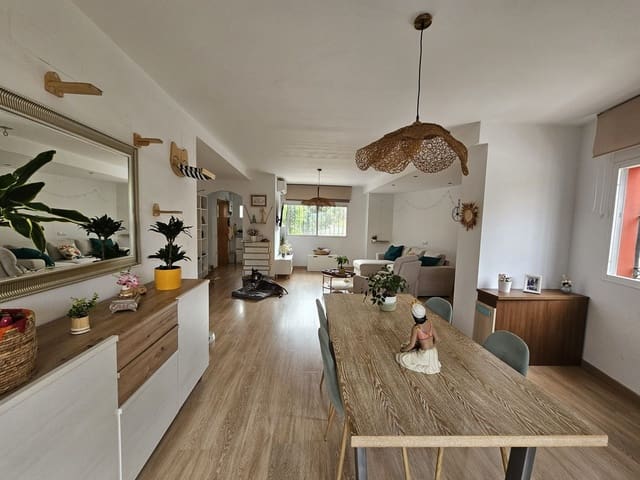 3 sovrum Hus till salu i Alhaurín de la Torre med pool garage - 470 000 € (Ref: 9378103)