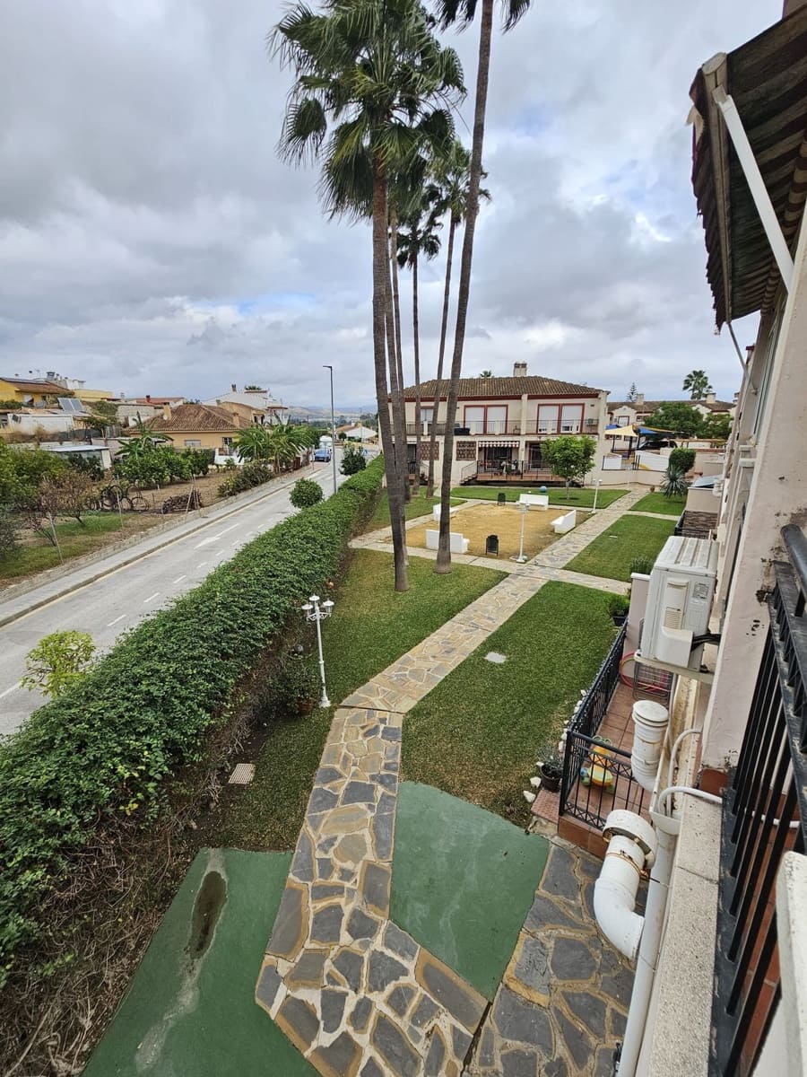 3 slaapkamer Huis te koop in Alhaurin de la Torre met zwembad garage - € 470.000 (Ref: 9378103)