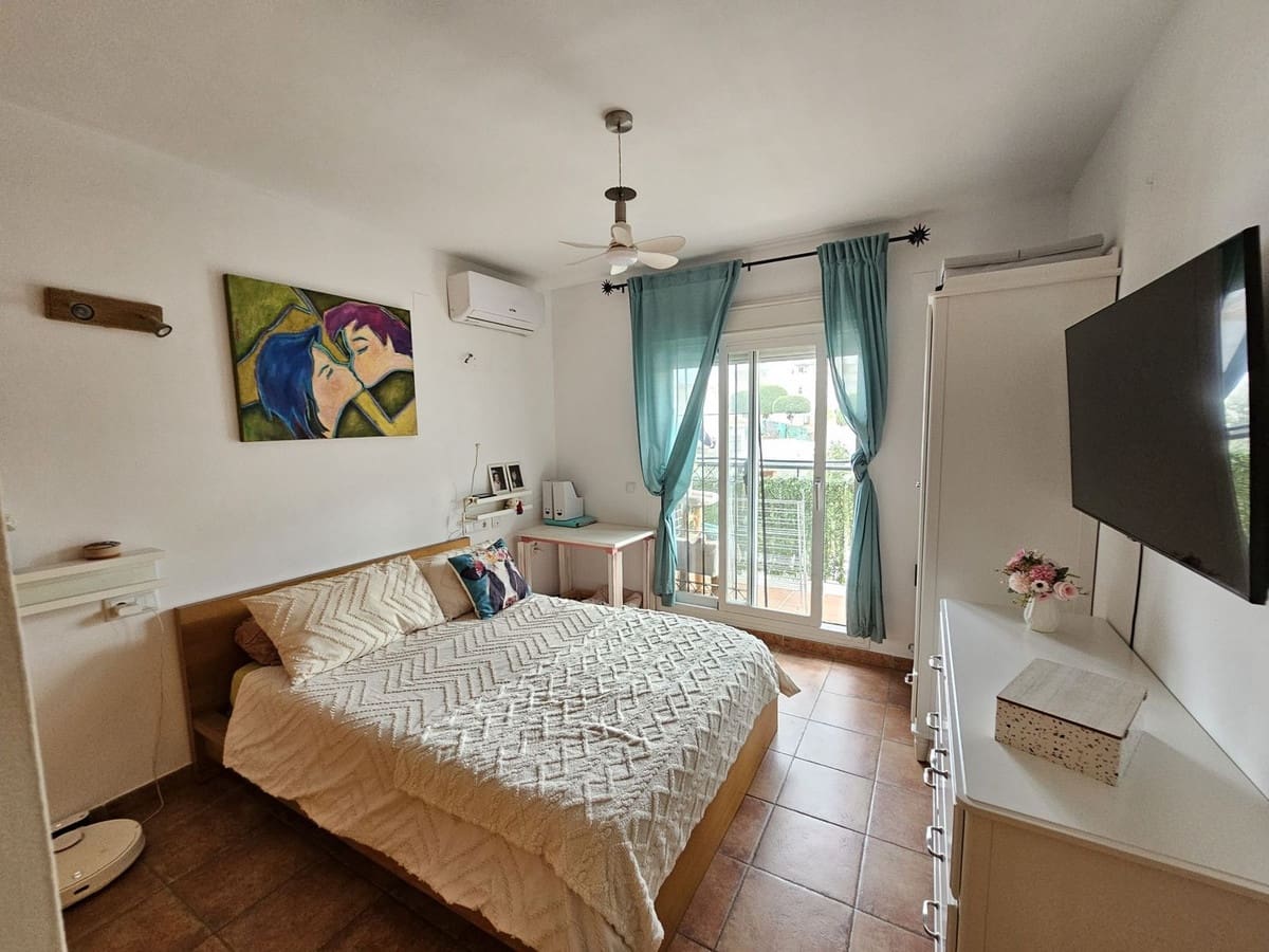 3 soverom Hus til salgs i Alhaurin de la Torre med svømmebasseng garasje - € 455 000 (Ref: 9378103)