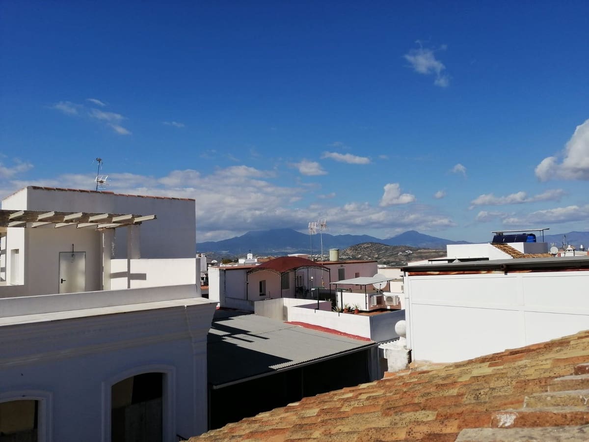 5 bedroom Townhouse for sale in Alhaurin el Grande with garage - € 699,000 (Ref: 9378263)