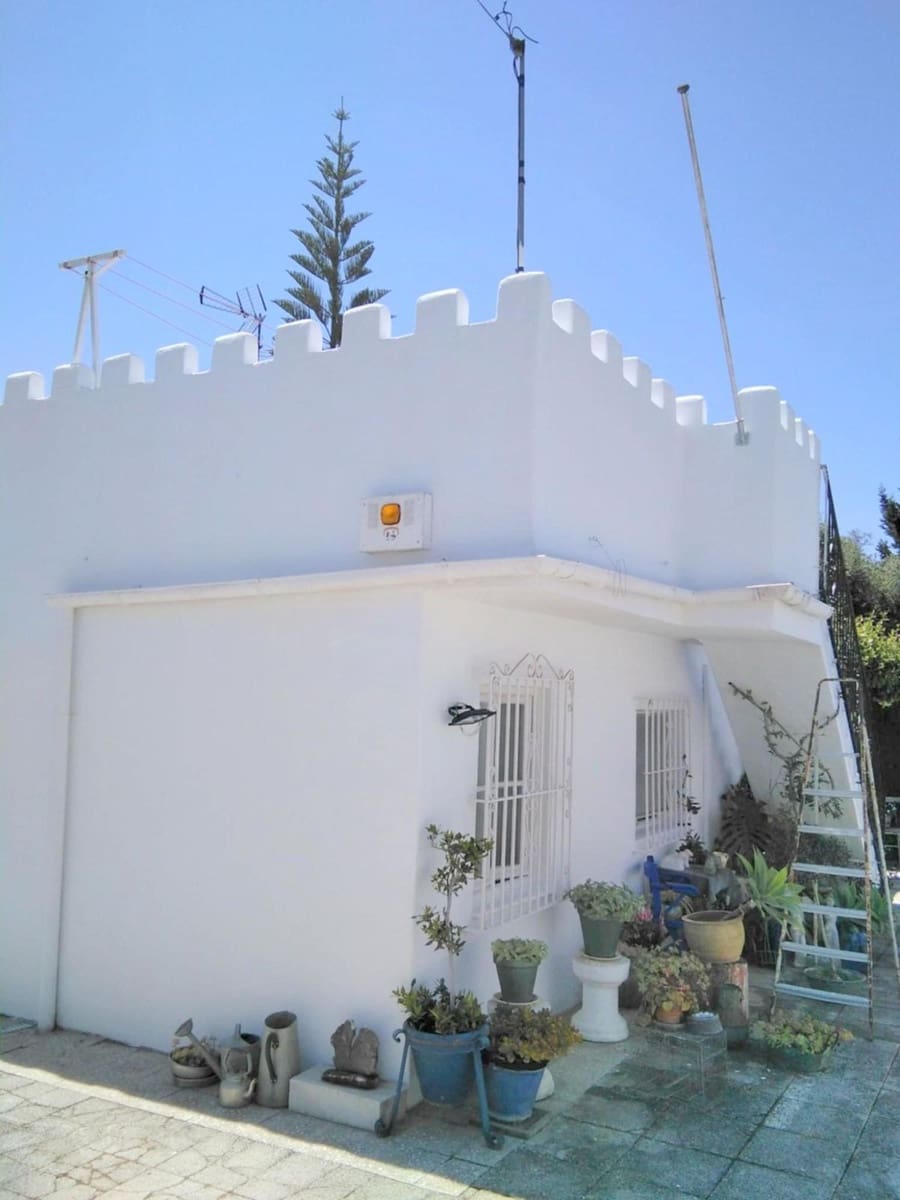 3 makuuhuone Huvila myytävänä paikassa Alhaurin el Grande mukana uima-altaan 
autotalli - 264 000 € (Ref: 9383765)