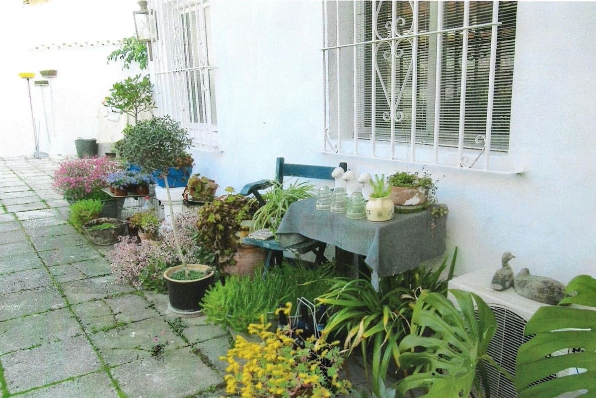 3 makuuhuone Huvila myytävänä paikassa Alhaurin el Grande mukana uima-altaan 
autotalli - 264 000 € (Ref: 9383765)