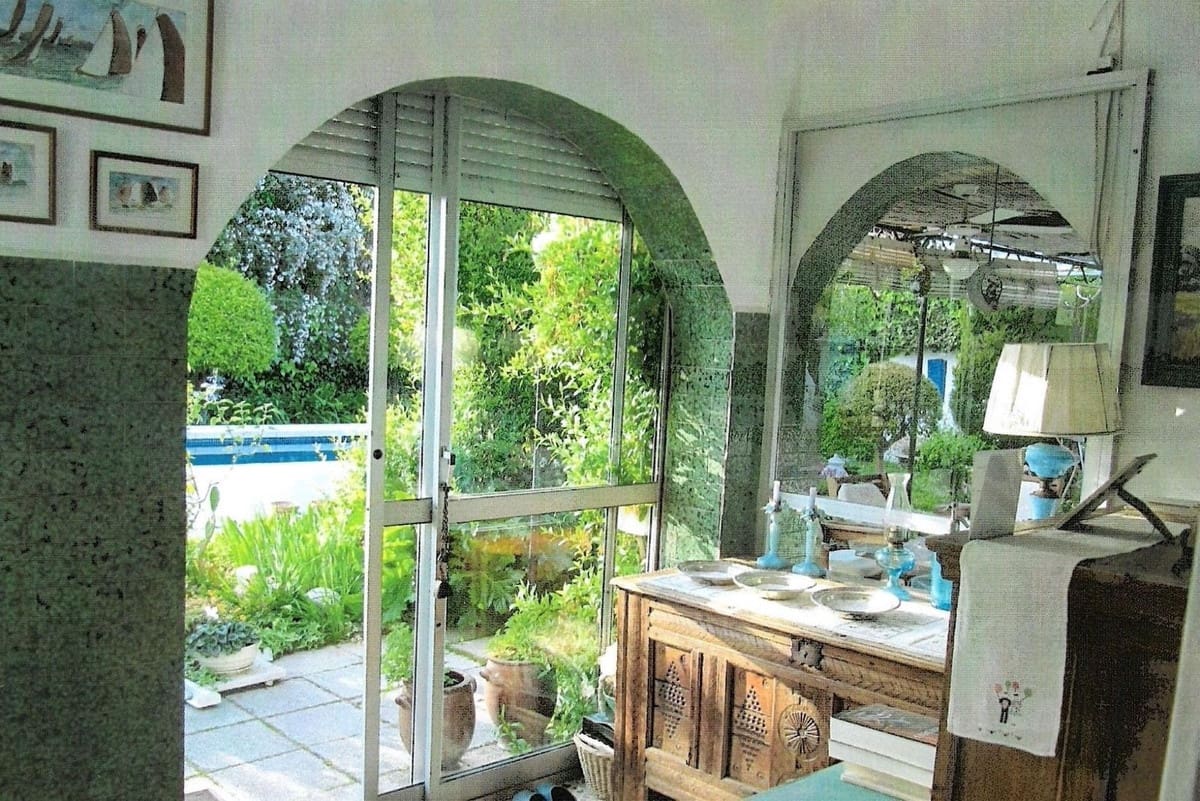 3 makuuhuone Huvila myytävänä paikassa Alhaurin el Grande mukana uima-altaan 
autotalli - 264 000 € (Ref: 9383765)