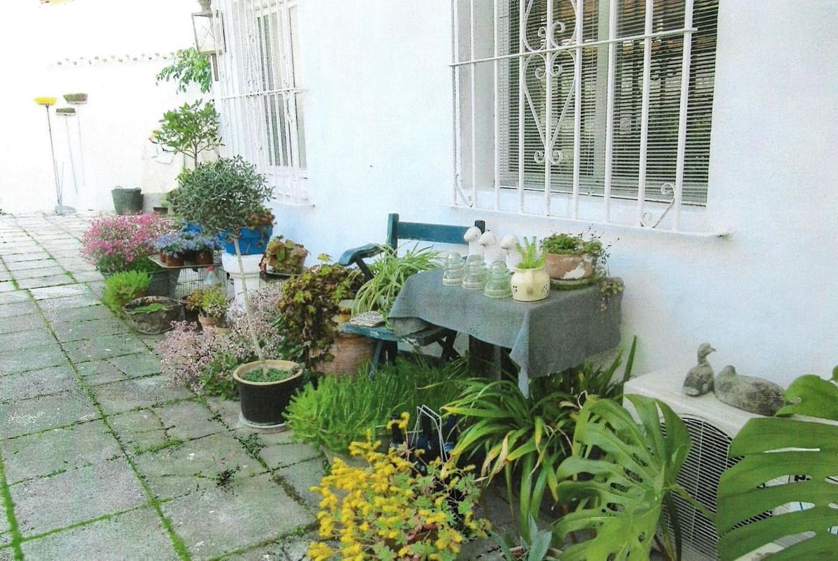 3 makuuhuone Huvila myytävänä paikassa Alhaurin el Grande mukana uima-altaan 
autotalli - 264 000 € (Ref: 9383765)