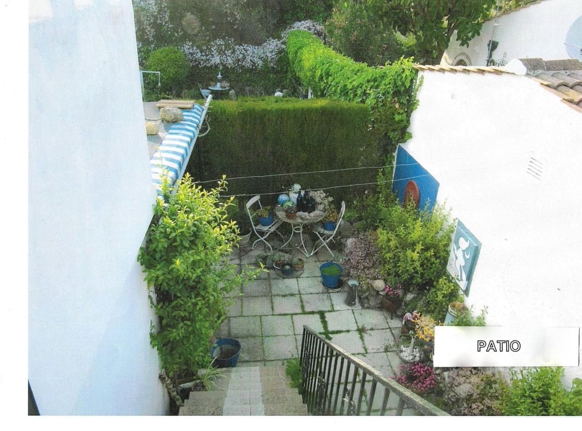 3 makuuhuone Huvila myytävänä paikassa Alhaurin el Grande mukana uima-altaan 
autotalli - 264 000 € (Ref: 9383765)