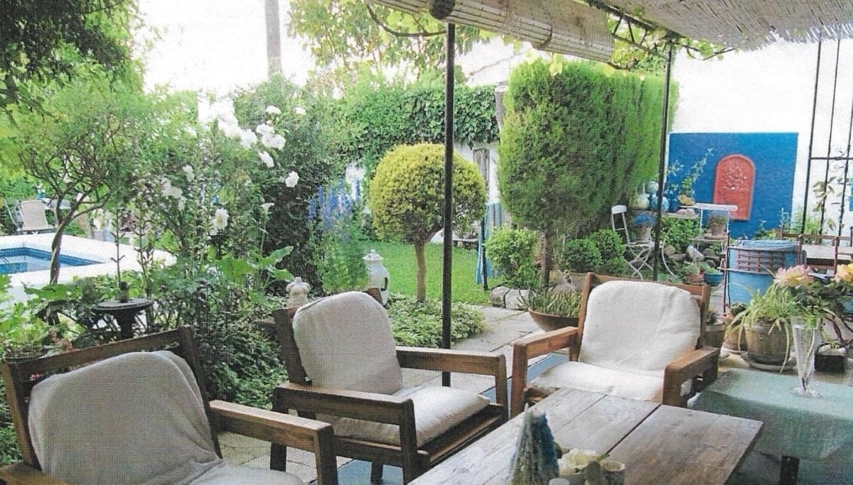 3 makuuhuone Huvila myytävänä paikassa Alhaurin el Grande mukana uima-altaan 
autotalli - 264 000 € (Ref: 9383765)