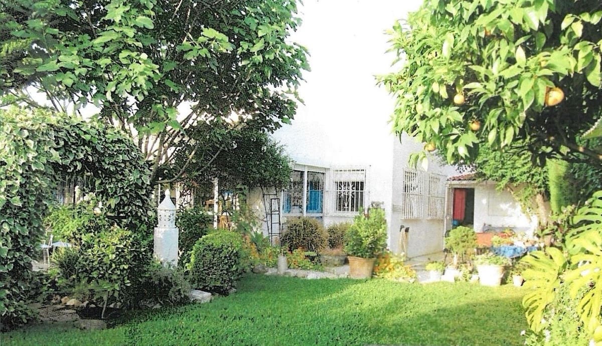 3 makuuhuone Huvila myytävänä paikassa Alhaurin el Grande mukana uima-altaan 
autotalli - 264 000 € (Ref: 9383765)