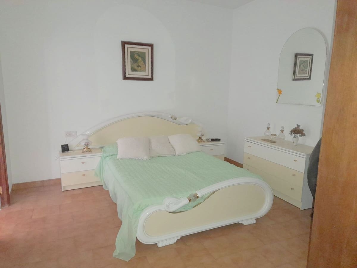 6 quarto Casa em Banda para venda em Villanueva del Rosario com garagem - 279 000 € (Ref: 9442834)