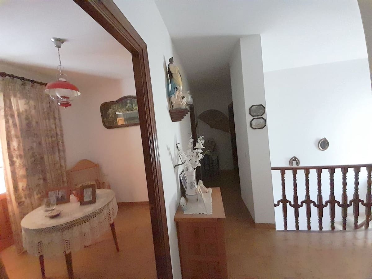 6 quarto Casa em Banda para venda em Villanueva del Rosario com garagem - 279 000 € (Ref: 9442834)