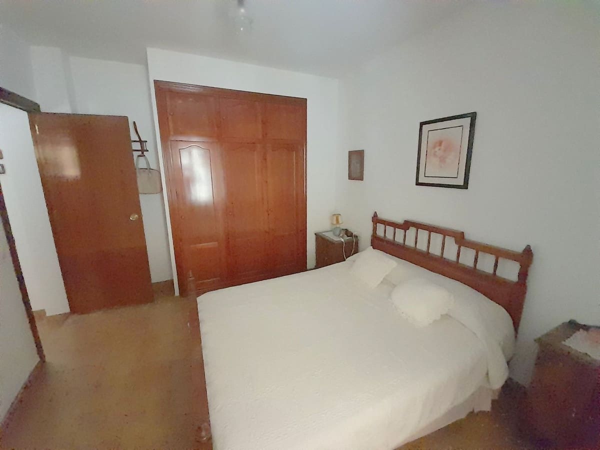 6 quarto Casa em Banda para venda em Villanueva del Rosario com garagem - 279 000 € (Ref: 9442834)