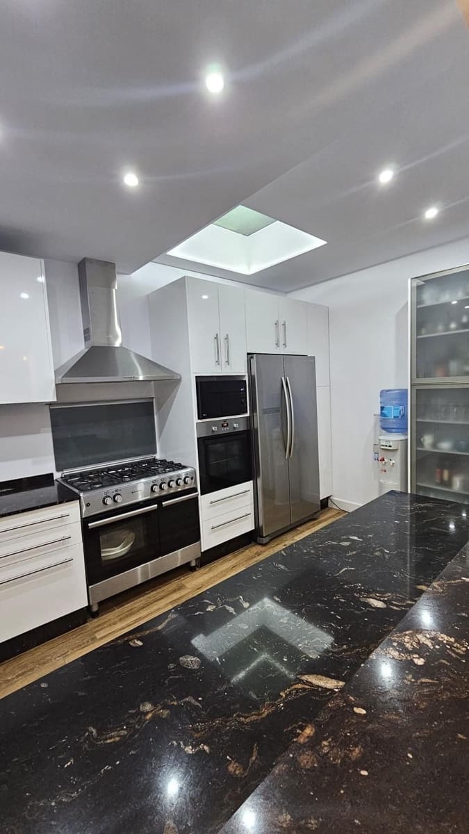 2 Zimmer Apartment zu verkaufen in Coin - 265.000 € (Ref: 9447177)