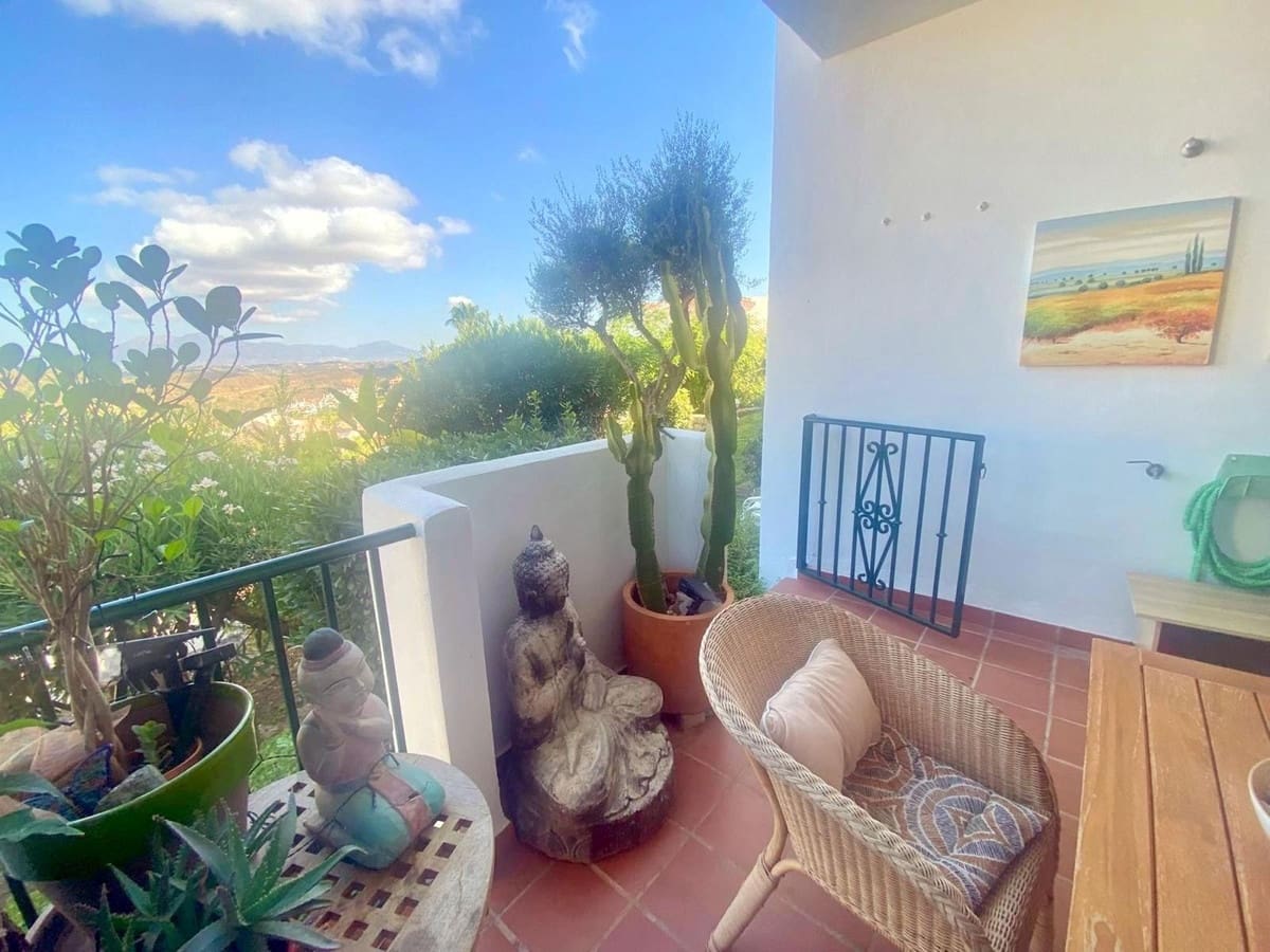 2 soverom Leilighet til salgs i Alhaurin Golf med svømmebasseng garasje - € 275 000 (Ref: 9450854)