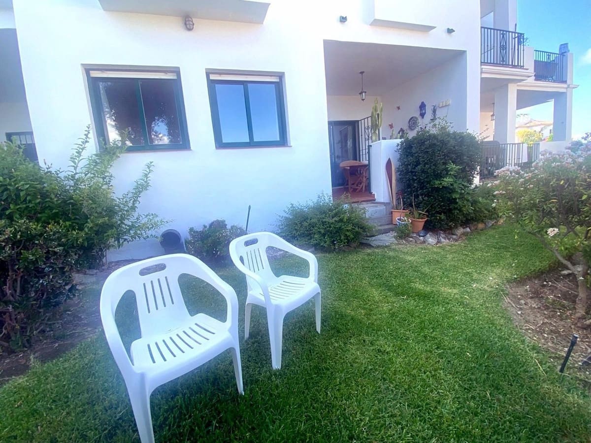 2 bedroom Apartment for sale in Alhaurin Golf with pool garage - € 275,000 (Ref: 9450854)