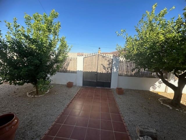 3 sypialnia Willa na sprzedaż w Fuente de Piedra z basenem garażem - 250 000 € (Ref: 9465910)