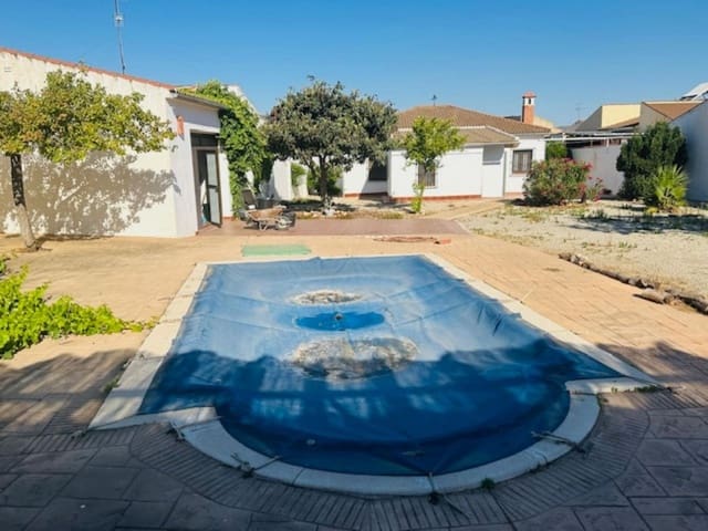 Chalet de 3 habitaciones en Fuente de Piedra en venta con piscina garaje - 250.000 € (Ref: 9465910)