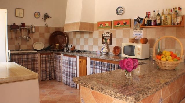 4 slaapkamer Finca/Landhuis te koop in Gibralgalia, Cártama met zwembad garage - € 332.500 (Ref: 9481538)
