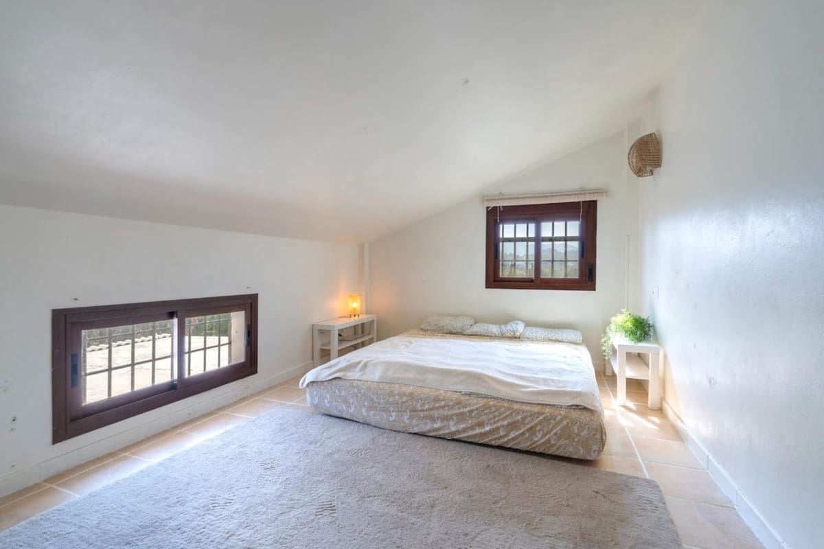 3 bedroom Finca/Country House for sale in Coin with garage - € 597,000 (Ref: 9483593)