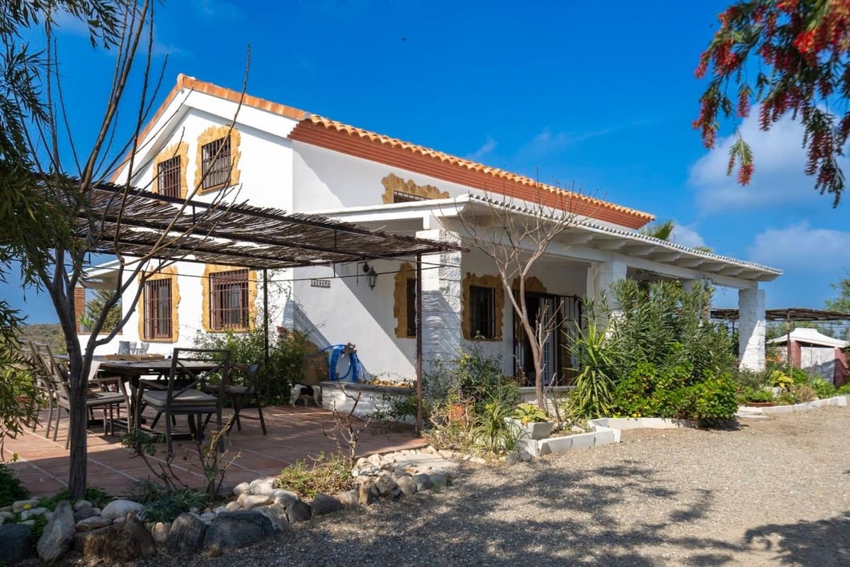 3 bedroom Finca/Country House for sale in Coin with garage - € 597,000 (Ref: 9483593)