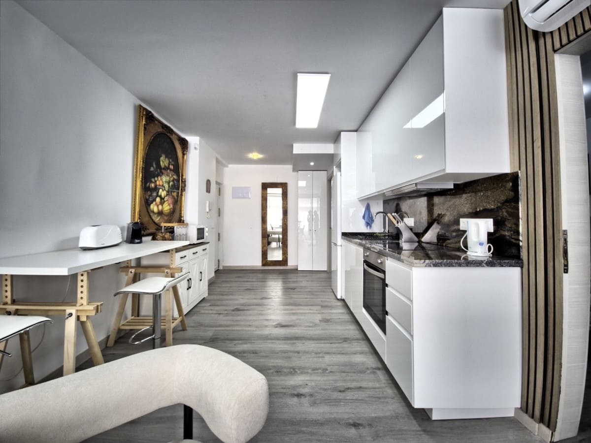 2 bedroom Apartment for sale in Marbella with pool - € 499,000 (Ref: 9485431)