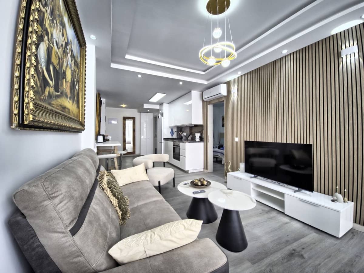 2 bedroom Apartment for sale in Marbella with pool - € 499,000 (Ref: 9485431)