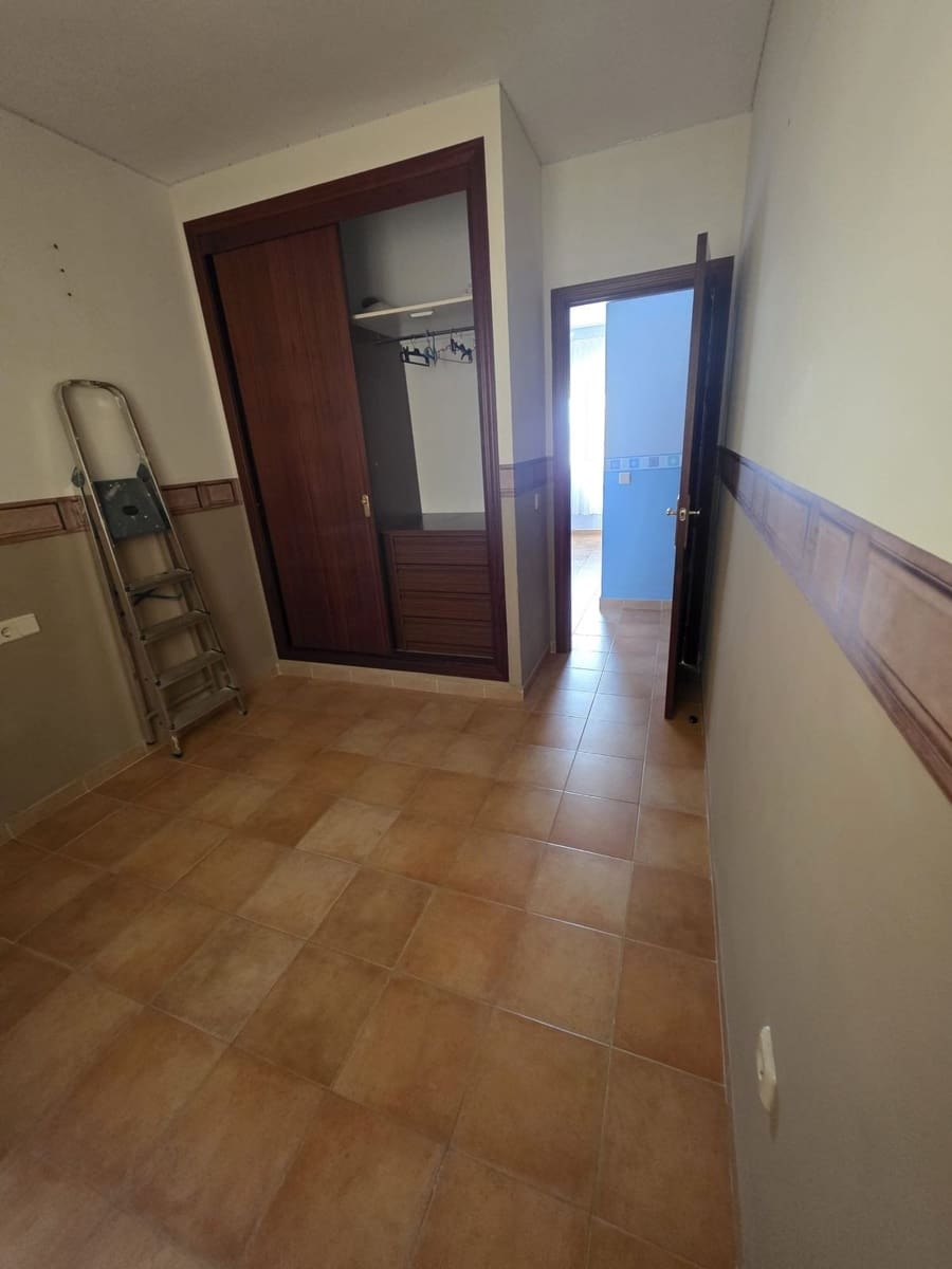 3 soverom Hus til salgs i Coin med garasje - € 255 000 (Ref: 9488516)