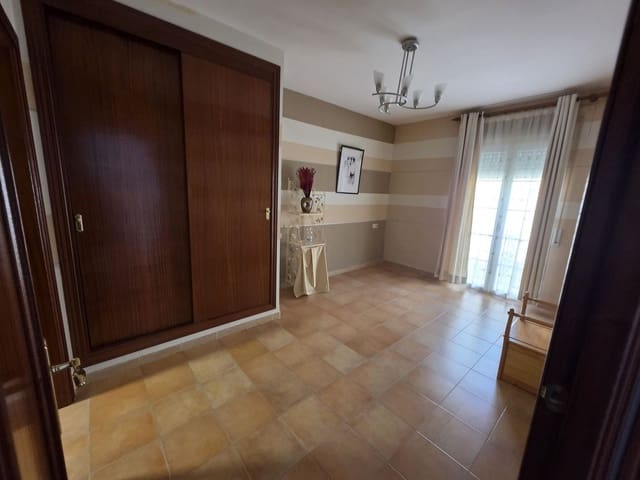 3 soverom Hus til salgs i Coín med garasje - € 255 000 (Ref: 9488516)