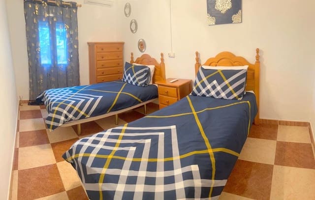 Chalet de 5 habitaciones en Mollina en venta con garaje - 170.000 € (Ref: 9525072)