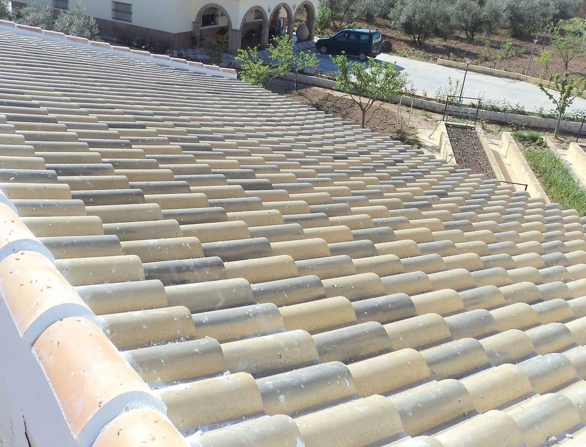 5 bedroom Villa for sale in Mollina with garage - € 170,000 (Ref: 9525072)