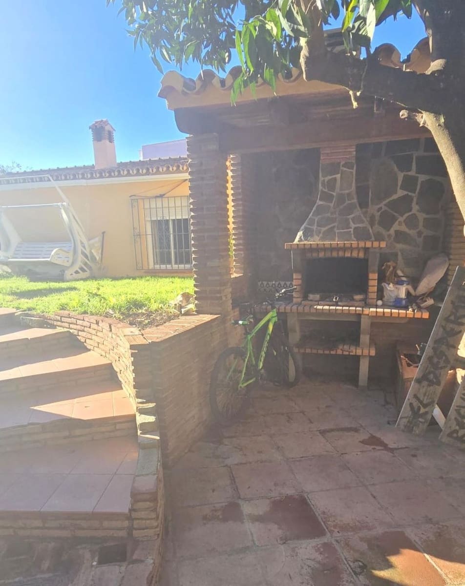 5 bedroom Hotel for sale in Alhaurin el Grande with pool garage - € 485,000 (Ref: 9596849)