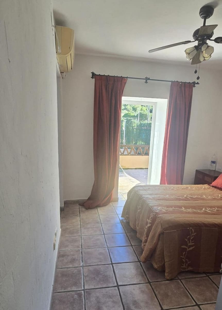 5 bedroom Villa for sale in Alhaurin el Grande with pool garage - € 485,000 (Ref: 9596850)